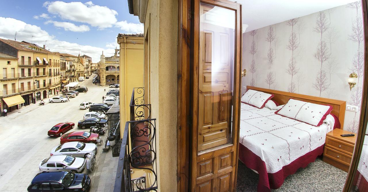 Ciudad-Rodrigo Hostal Plaza מראה חיצוני תמונה